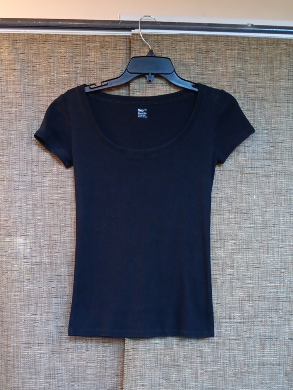 Gap Black Cotton Favorite Tee Shirt